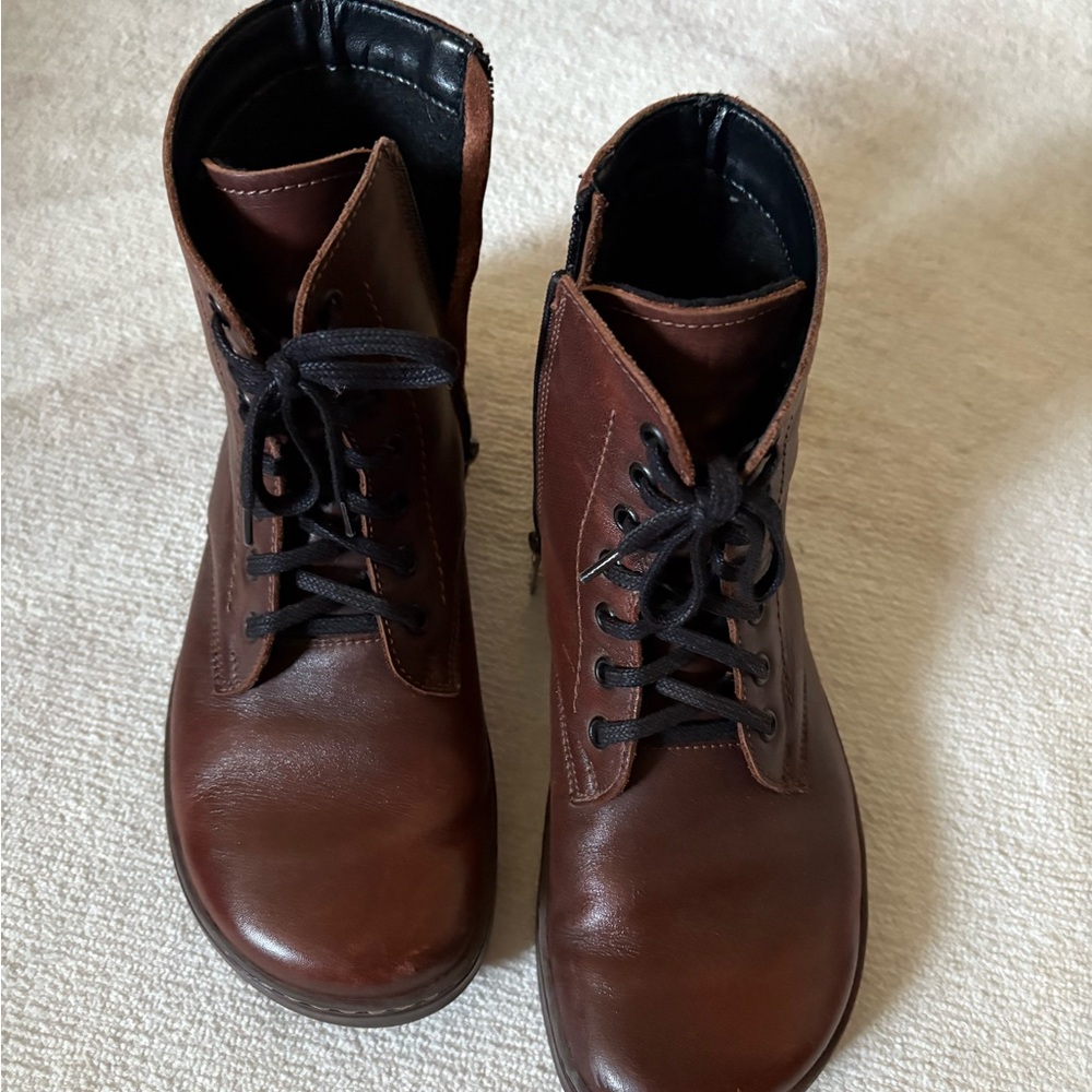 Peerko Go Leather Boots in Cognac